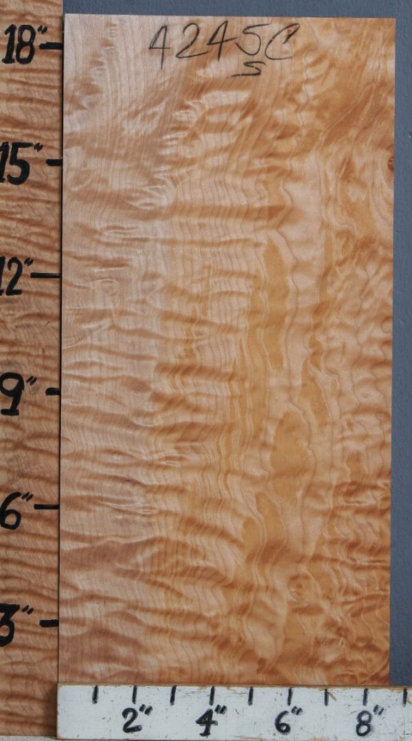 5A Quilted Maple Block 8"1/2 X 18" X 1"3/4 (NWT-4245C)