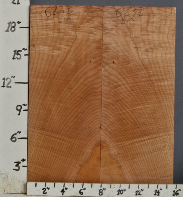 CURLY MAPLE BLOCK BOOKMATCH 15"3/4 X 20" X 7/8 (NWT623B)