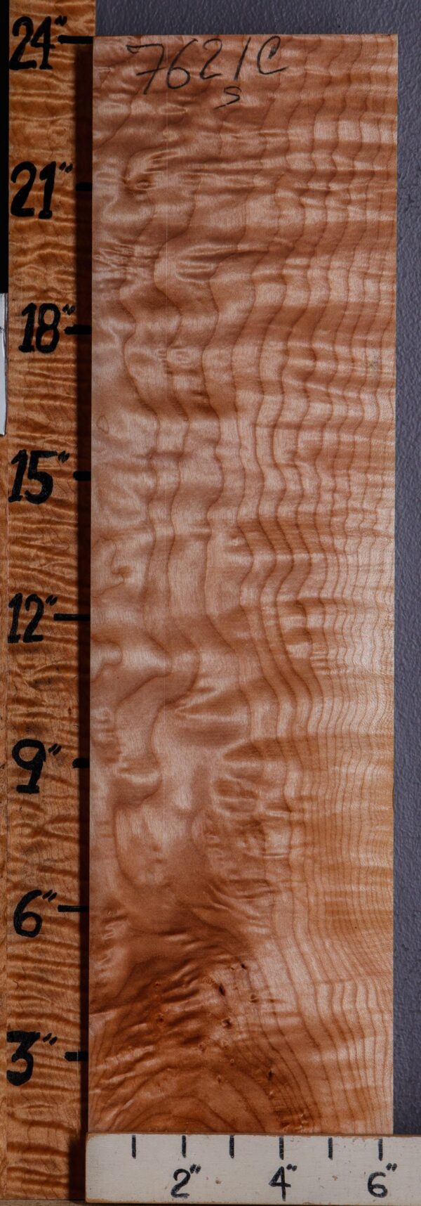 5A Quilted Maple Block 6"1/4 X 23" X 2"1/4 (NWT-7621C)